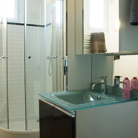 Superb Duplex Loft La Defense Apartment *